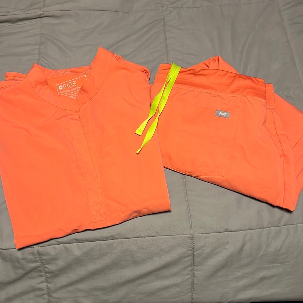 HOT CORAL FIGS SET